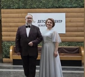 В ЦОК ВКС состоится выступление семейного дуэта Суховых